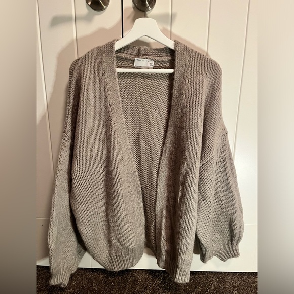 ASOS Design Cardigan in Size 0 - Picture 2 of 6